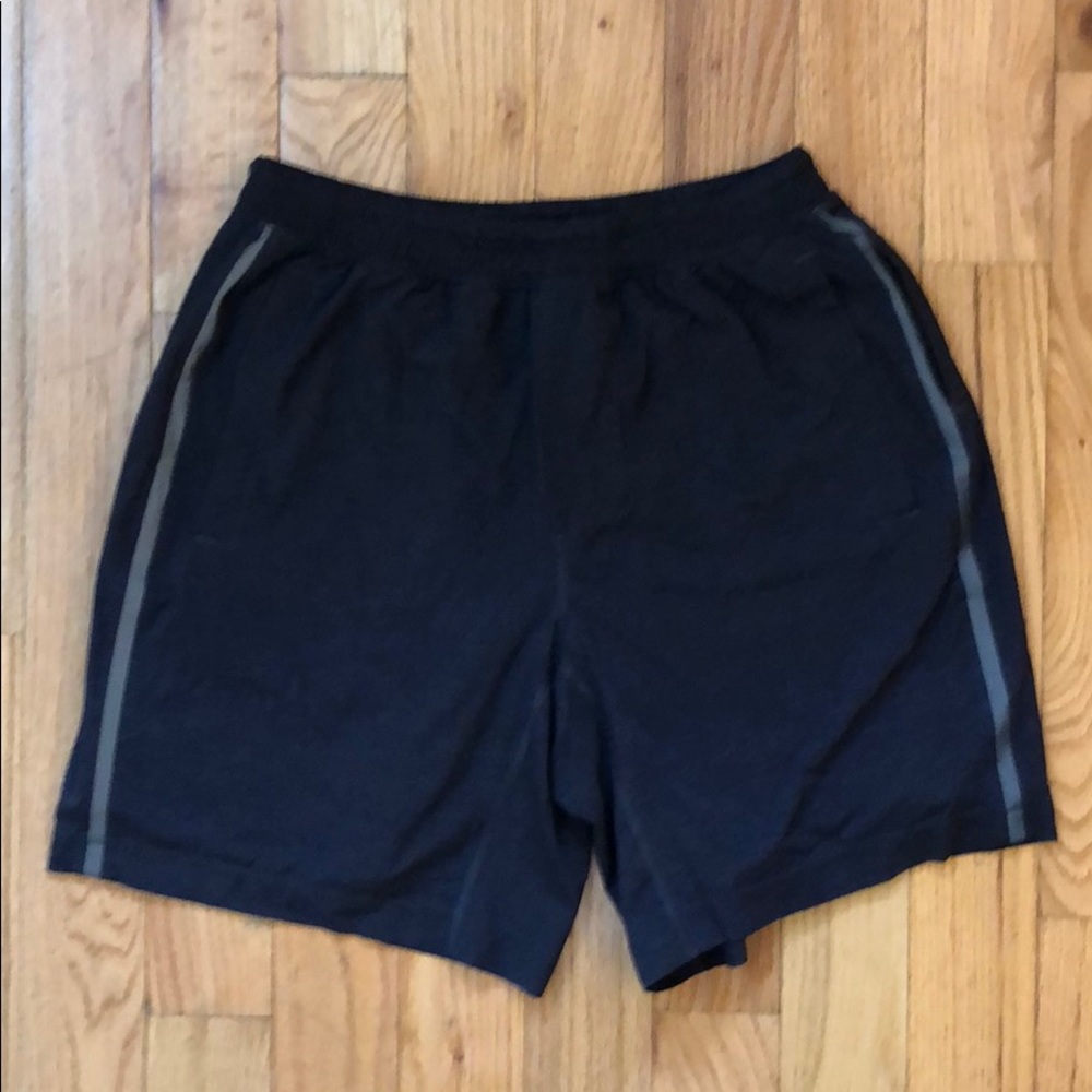 Men’s Lululemom Pace Breaker Lined Shorts